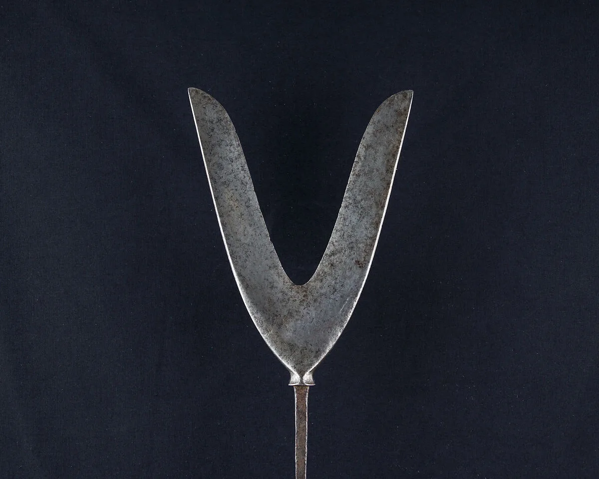 Arrowhead (<i>Yanone</i>) — Unknown