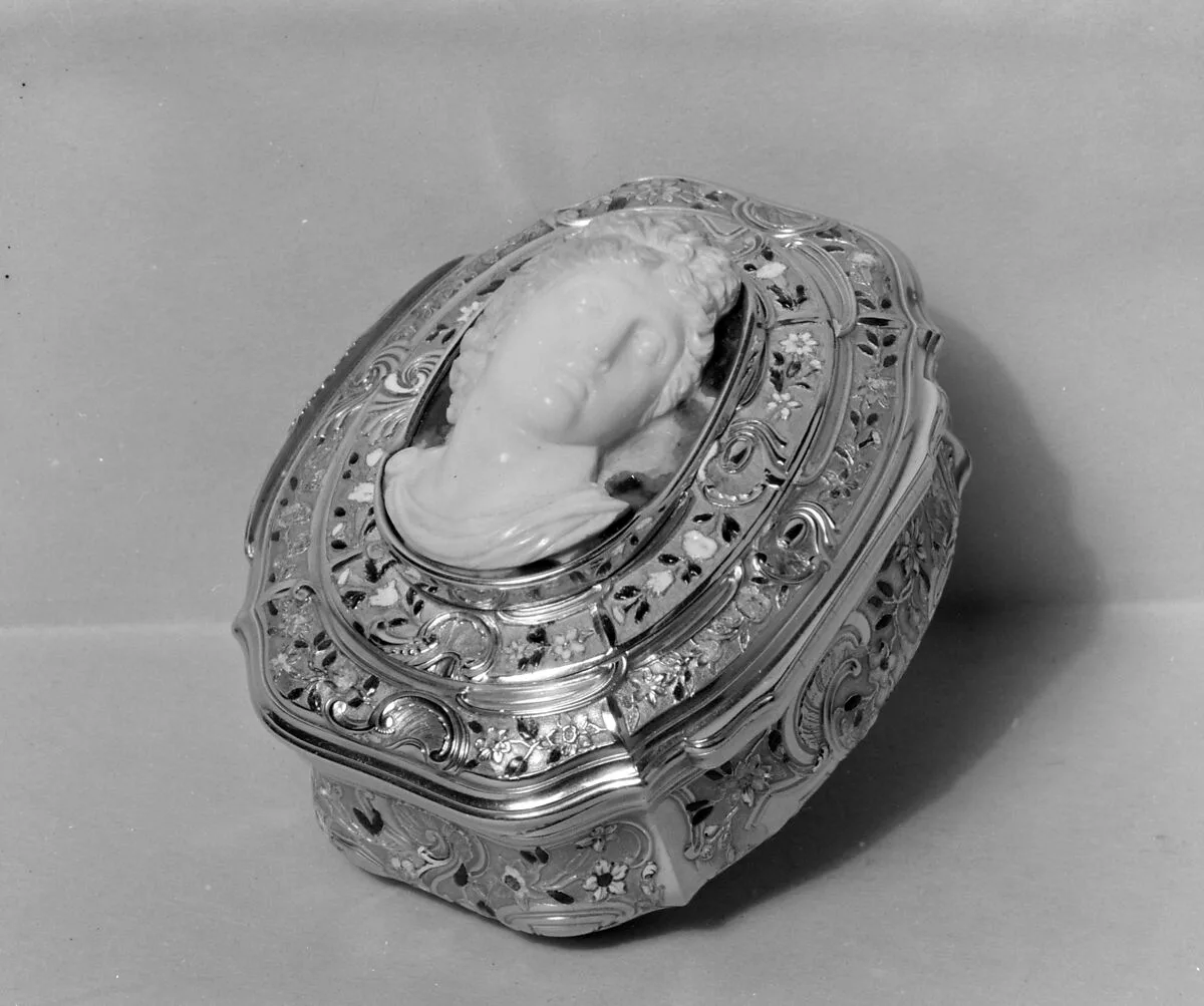 Snuffbox — Noel-Charles Laget