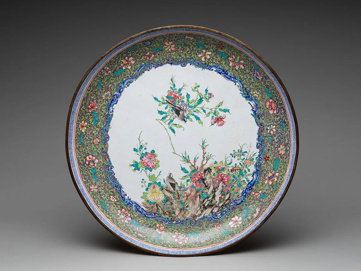 清乾隆 銅胎畫琺瑯花鳥紋盤|Plate with birds and flowers — Unknown