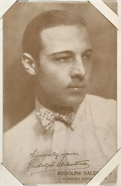 Rudolph Valentino from Movie Stars Exhibit Cards series (W401) — Unknown