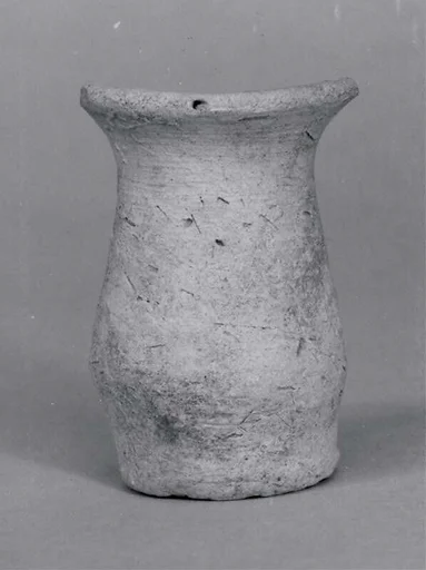 Drinking vessel ("istikan")