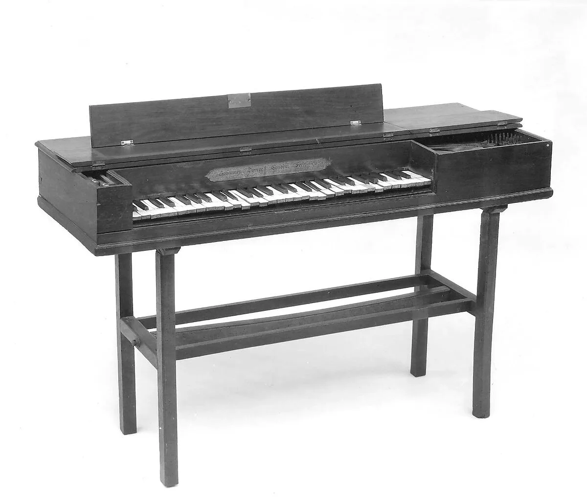 Square Piano — Johannes Zumpe