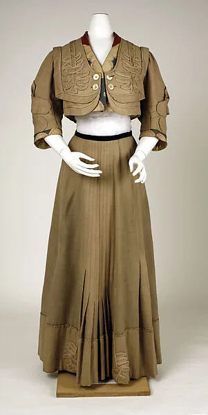 Suit — Chéruit|Raudnitz and Co. - Huet and Chéruit