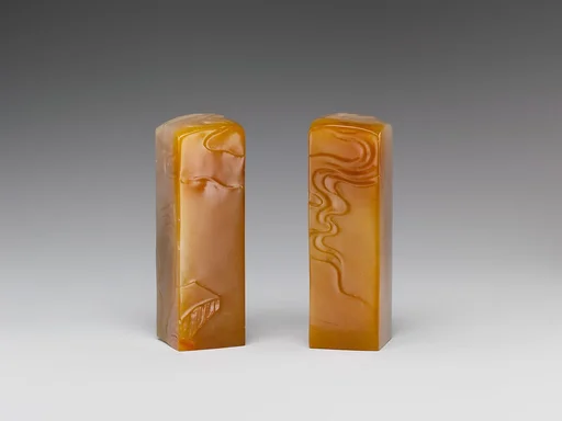 杜陵坑章料一對|Pair of Square Seals with Cloud and Rock Pattern