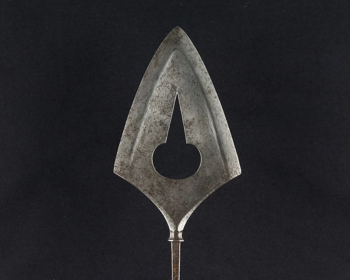 Arrowhead (<i>Yanone</i>) — Unknown