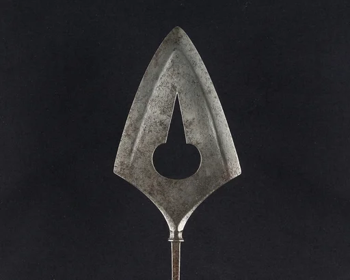 Arrowhead (<i>Yanone</i>)