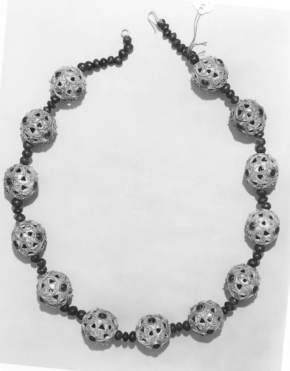 Necklace — Unknown