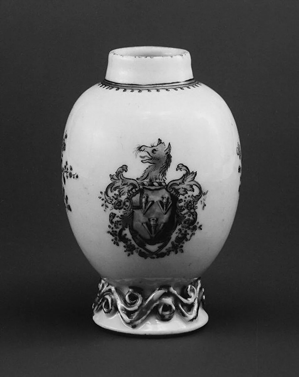Tea caddy — Unknown