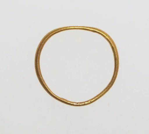 Gold ring with inscription