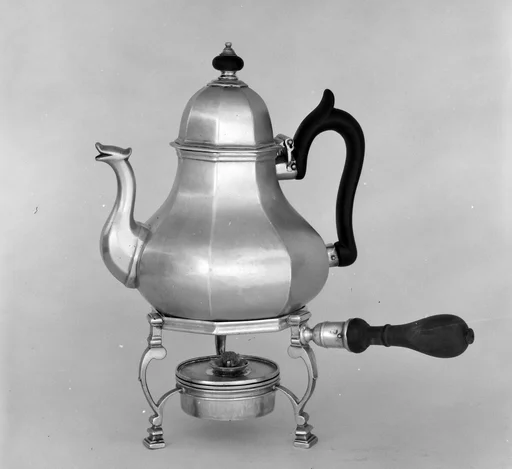 Teapot with lamp and lampstand