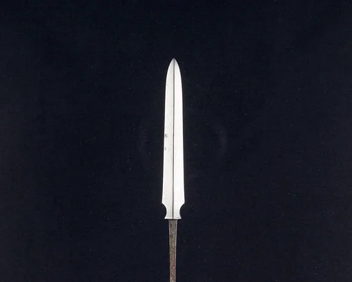 Arrowhead (<i>Yanone</i>)
