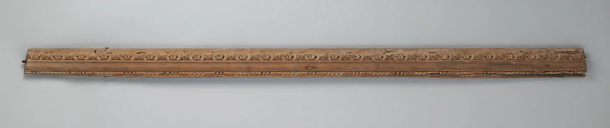 Molding fragment — Unknown