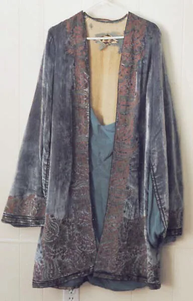 Evening coat — Babani