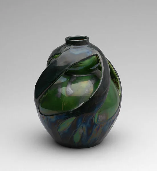 Vase with black whiplash handles — Tonwerke Kandern|Max Läuger