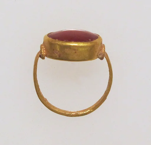 Ring, filigree with sard
