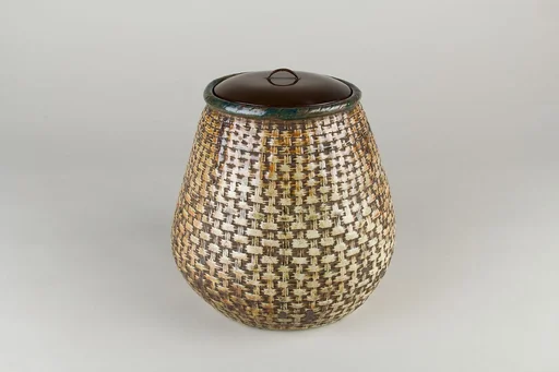 竹籠形水指|Water Jar (Mizusashi) in the Shape of a Bamboo Basket