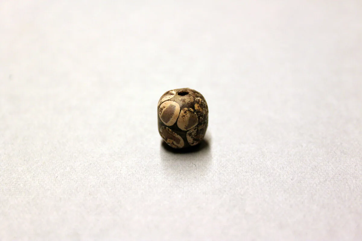 Beads — Unknown