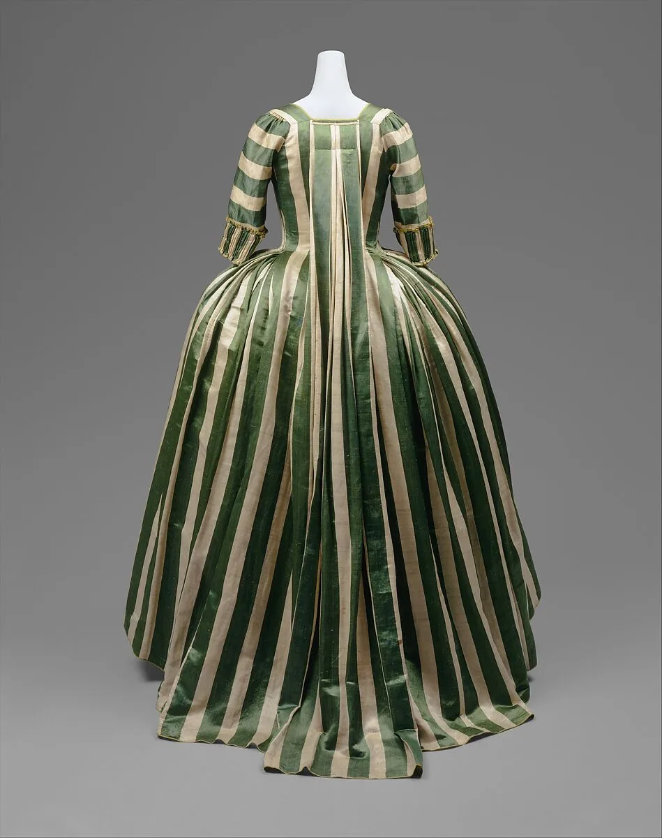 Robe à la Française — Unknown