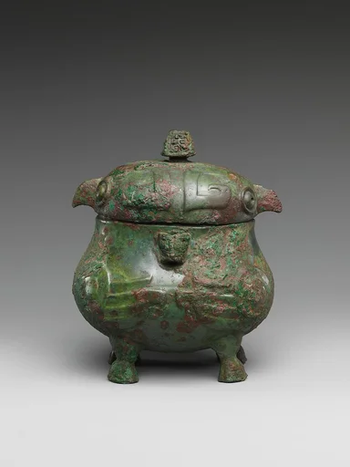 商 青銅鴞形觶|Wine cup in the shape of addorsed owls (Zhi)