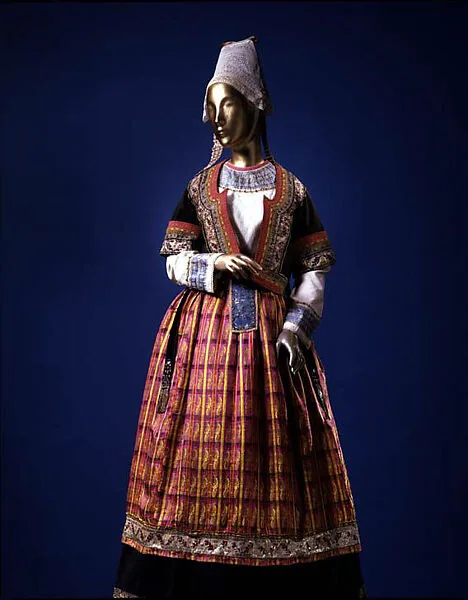 Wedding ensemble — Unknown