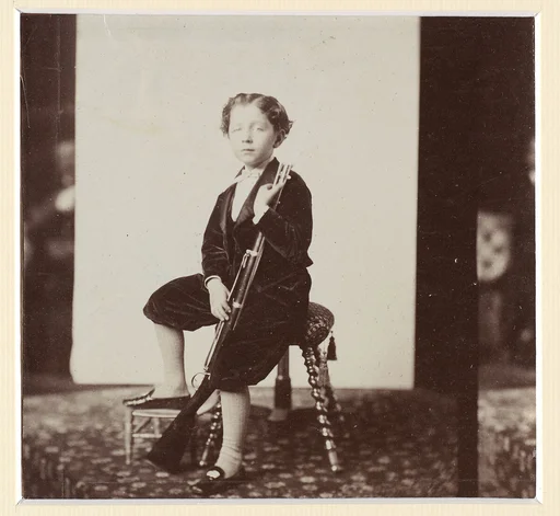 [Imperial Prince with Gun]