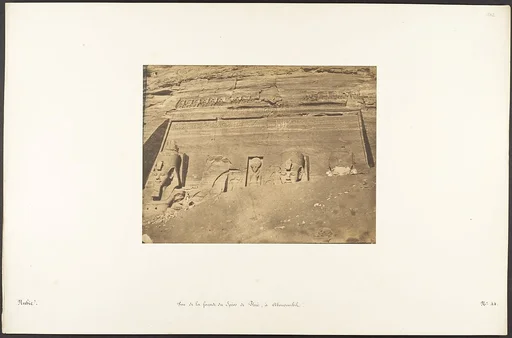 Vue de la façade du Spéos de Phré, à Abousembil