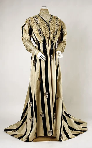 Tea gown