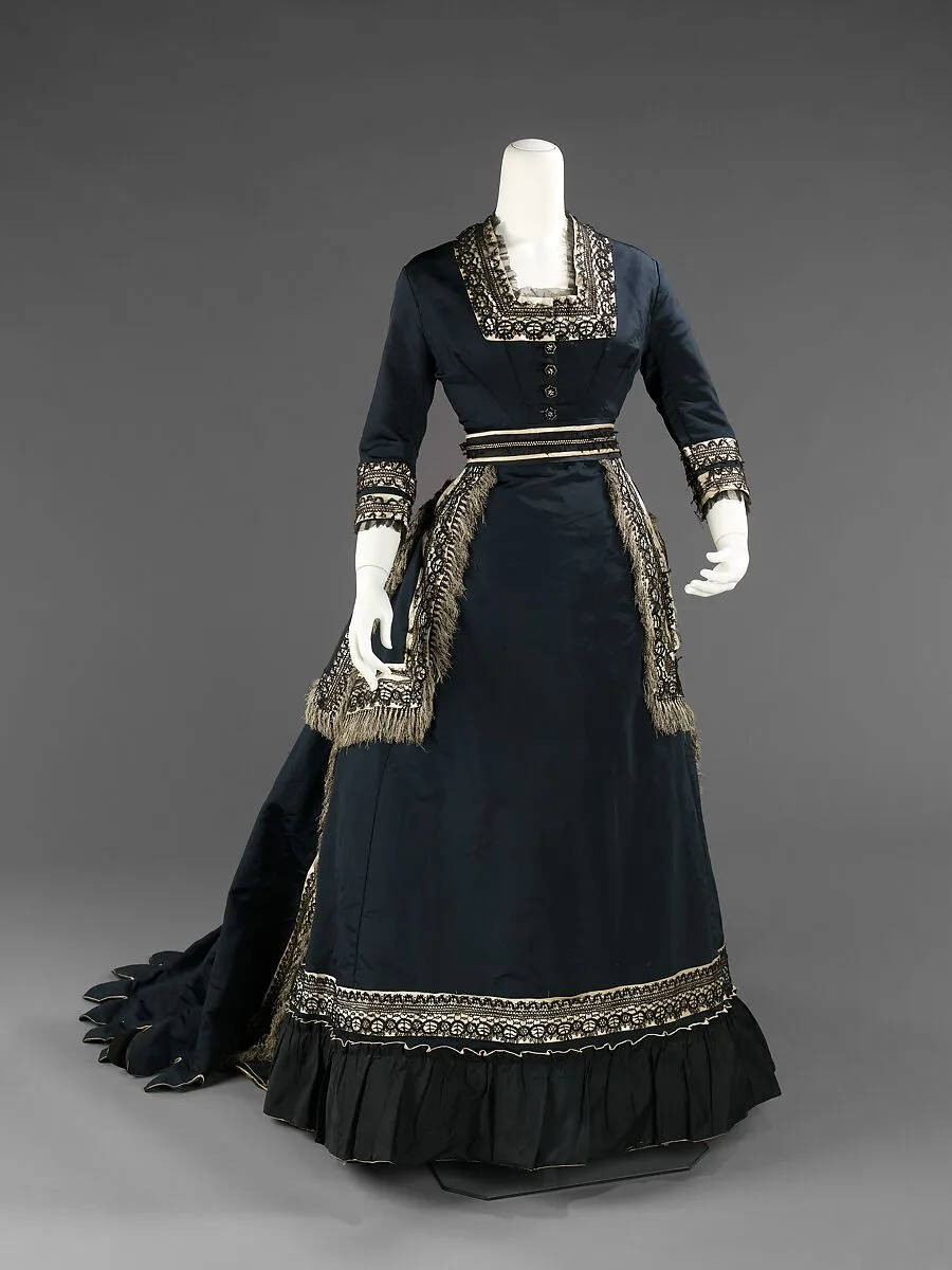 Mourning dress — Unknown