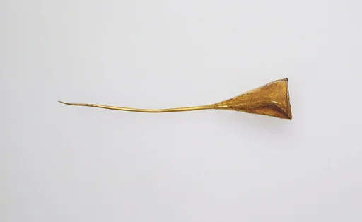 Rattle in the form of a poppy pod