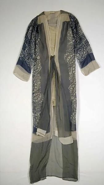 Evening robe — Unknown