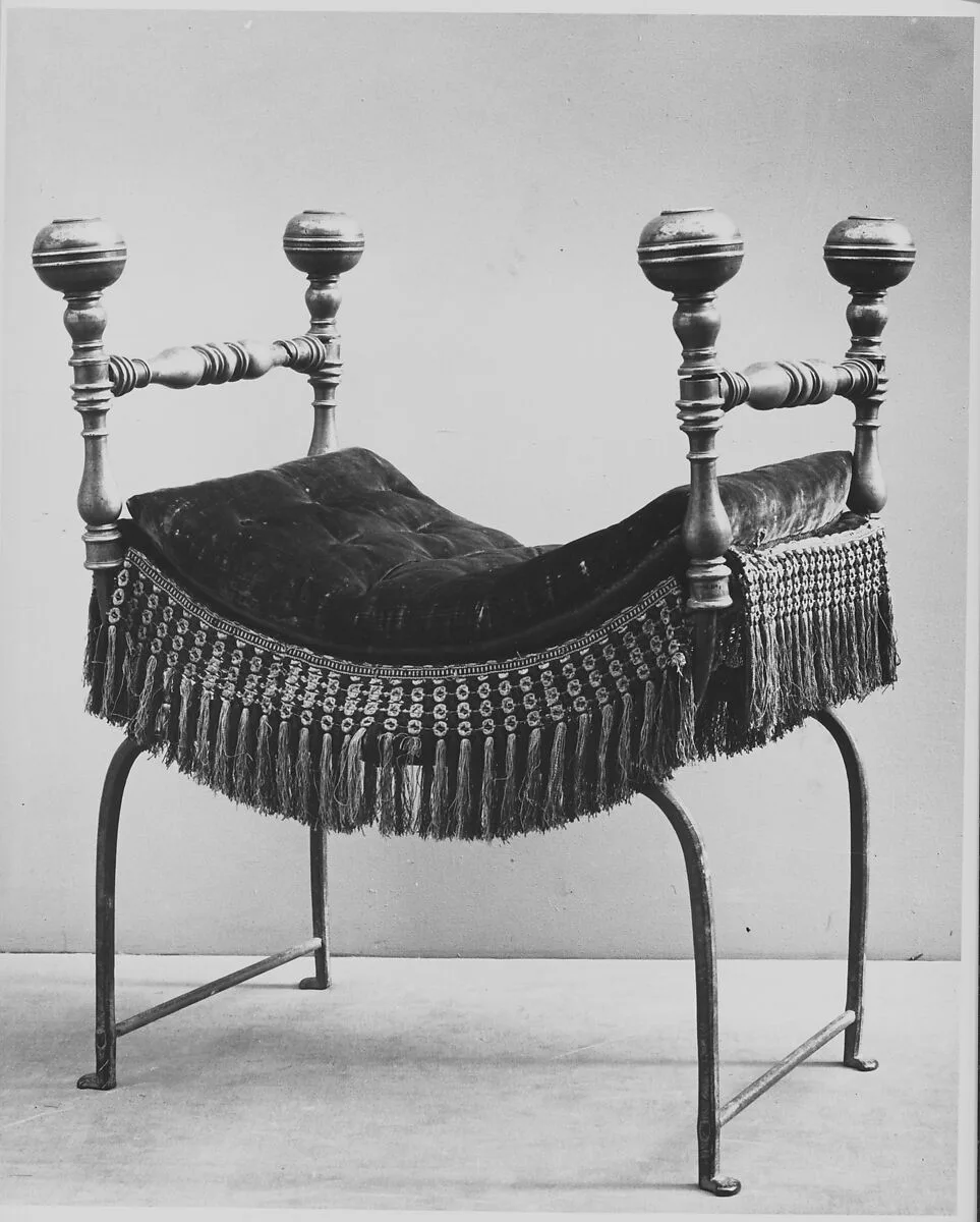 Faldstool — Unknown