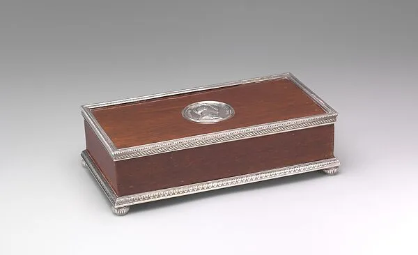 Table box — House of Carl Fabergé|Karl Gustav Hjalmar Armfelt