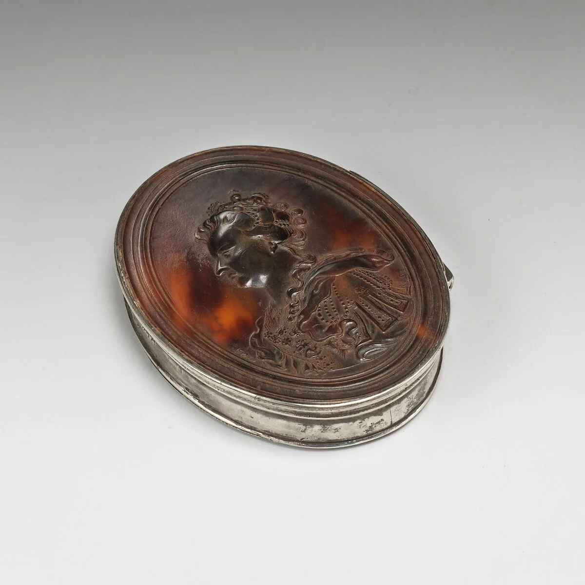 Snuffbox — John Obrisset