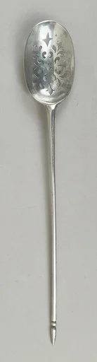 Strainer spoon