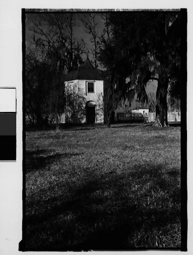 [Garconniere at Houmans House, Burnside, Louisiana]