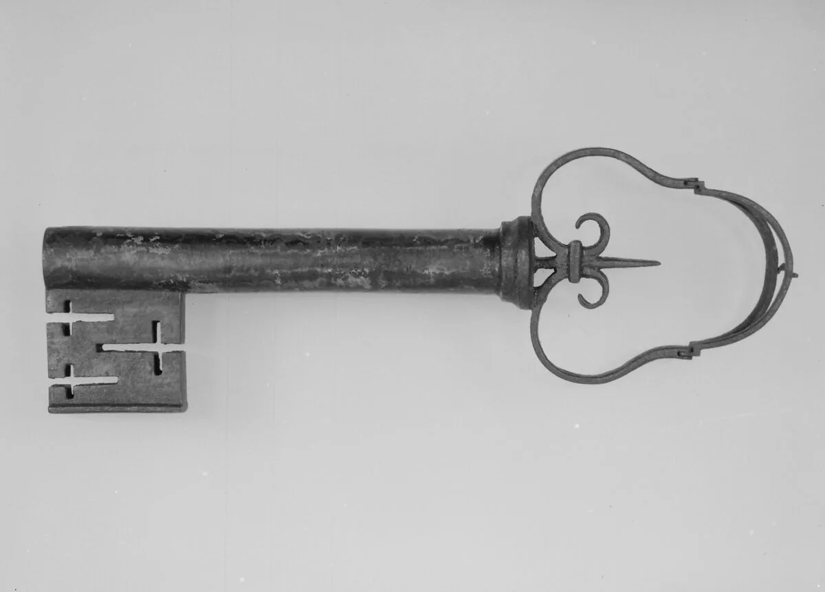 Shop sign in the form of a key — Unknown