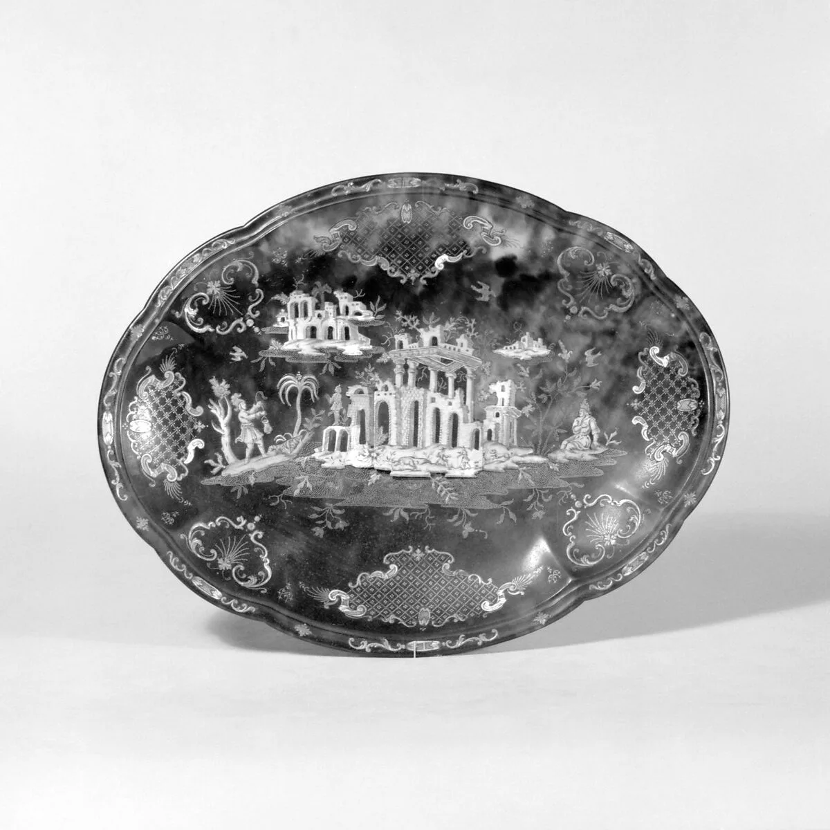 Oval tray — Starace