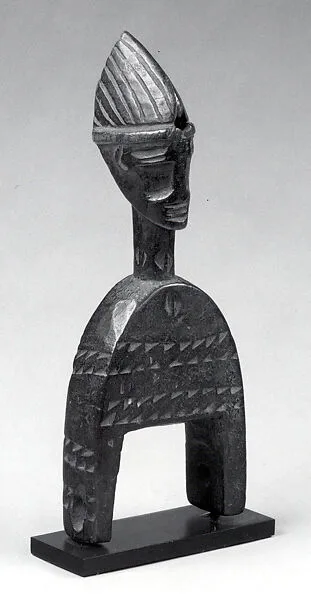 Heddle Pulley with Figure — Unknown