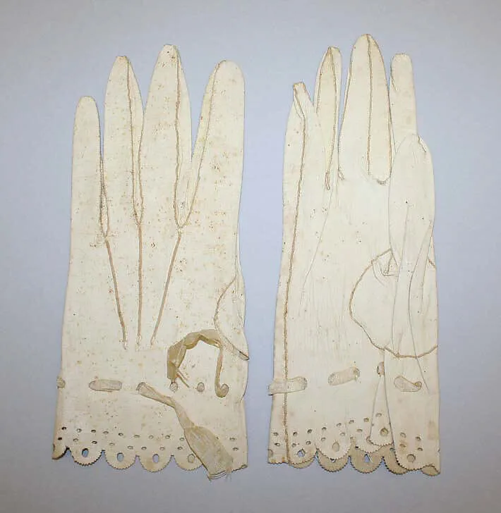 Gloves — Unknown