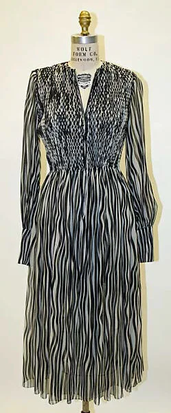 Cocktail dress — James Galanos