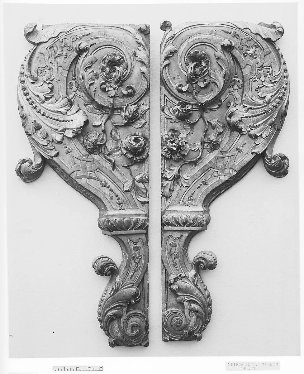 Pair of console supports — Unknown