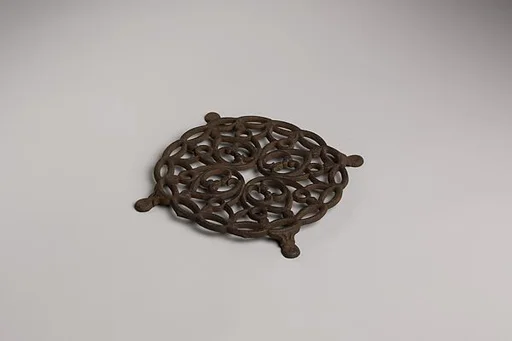 Trivet