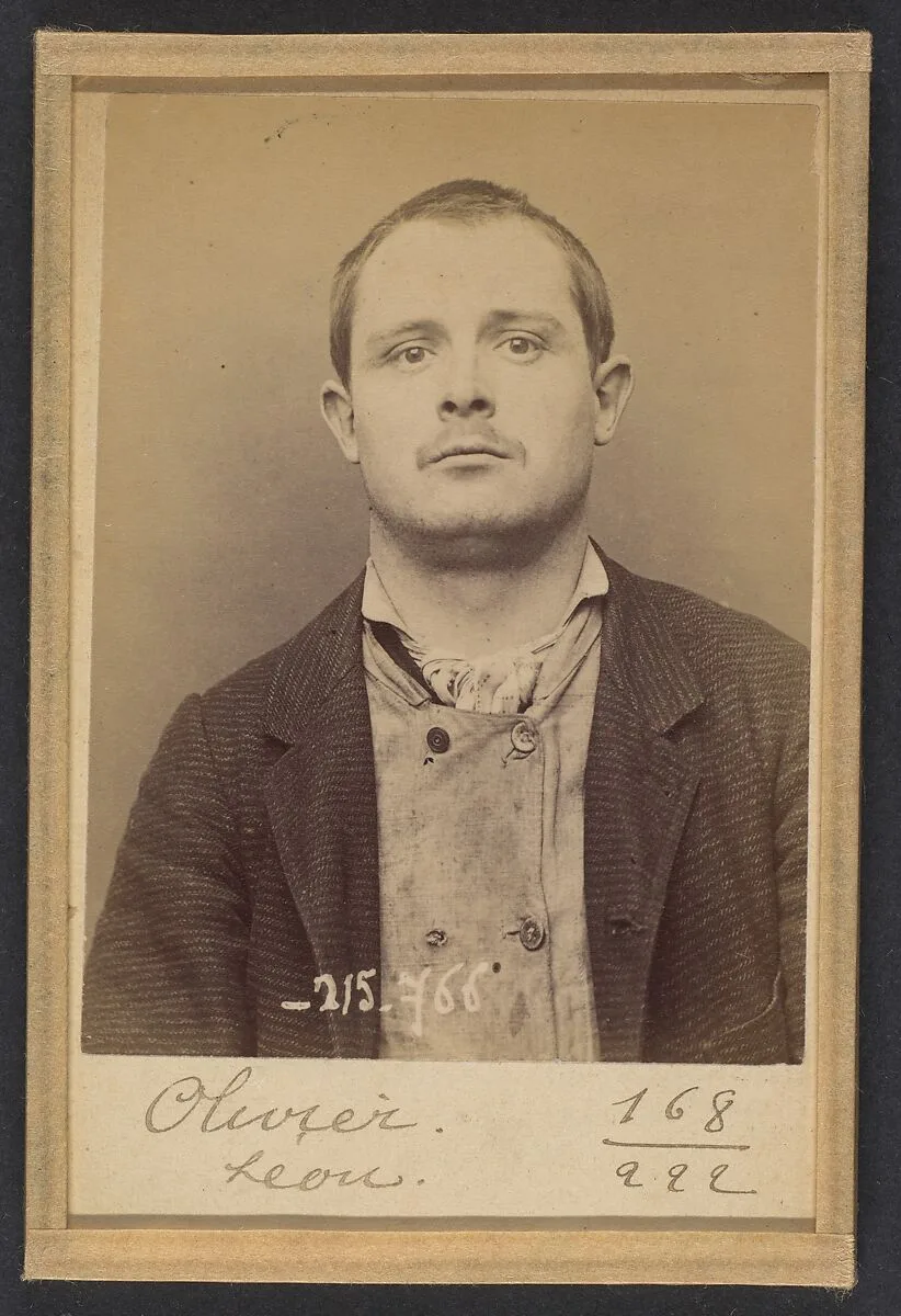 310. Olivier. Philippe, Octave. 25 ans, né le 29/6/68 à Paris XVIIle. Plombier. Anarchiste. 16/3/94. — Alphonse Bertillon