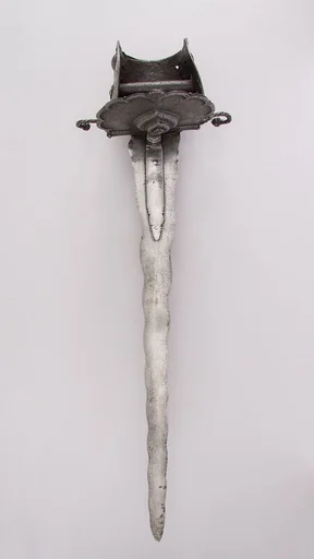 Gauntlet Dagger