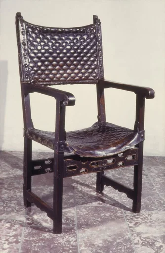 Folding armchair