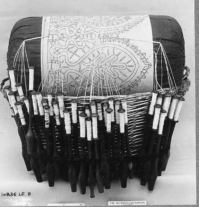 Lace pillow — Unknown