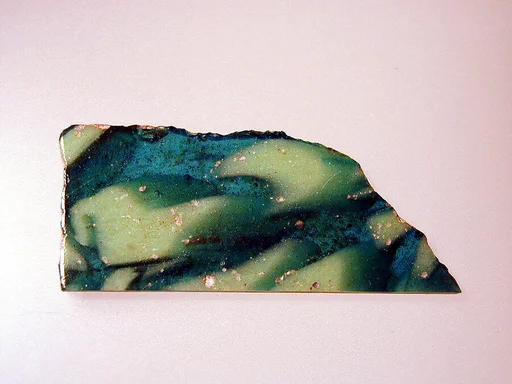 Glass mosaic inlay fragment