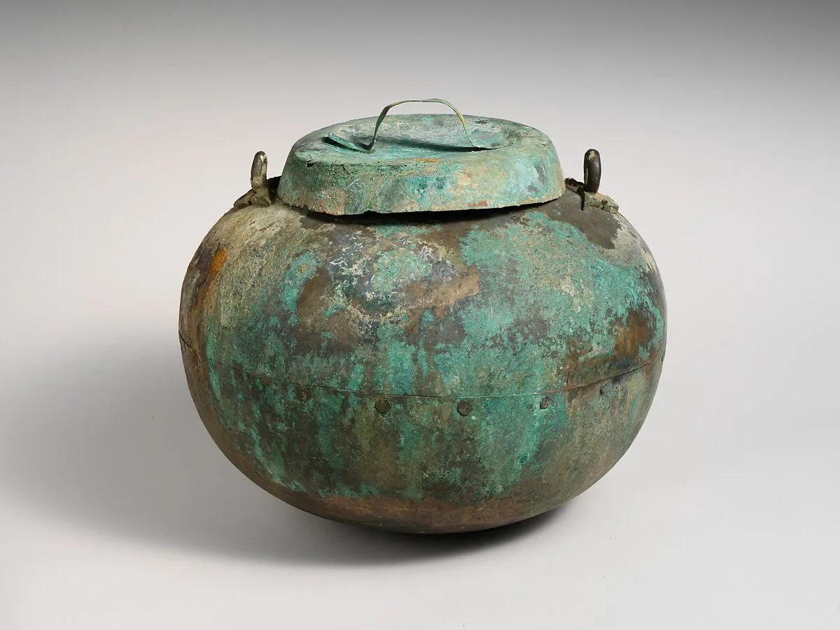Bronze lid — Unknown