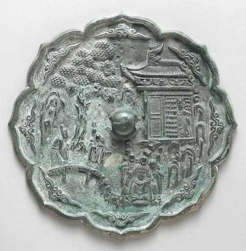 동제 사람 궁궐 무늬 꽃 모양 거울 고려|銅製人物殿閣文花形鏡 高麗|Mirror decorated with figures in a landscape