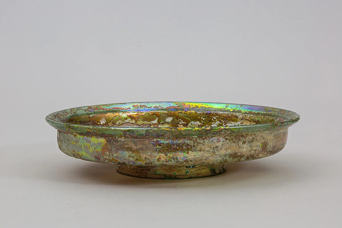 Glass dish — Unknown